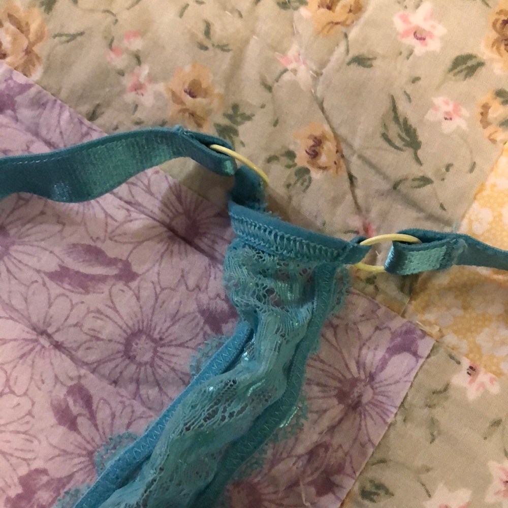 Lace Underwire Bra in Teal - Picture 3 of 8